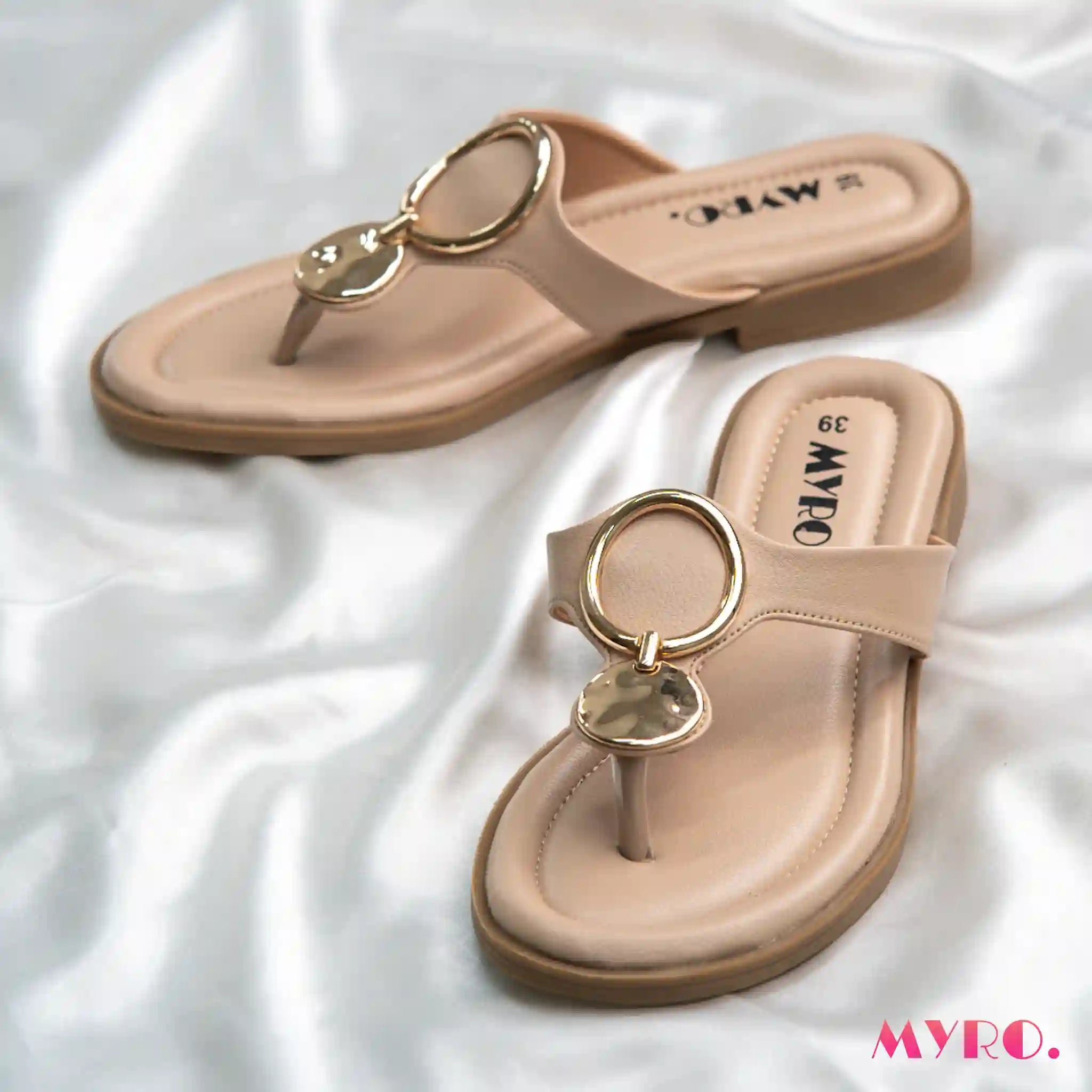 Zova Cream Flat - MYRO